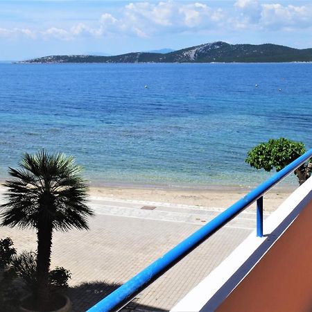 Nea Styra Seafront Apartment With Stunning View Екстериор снимка